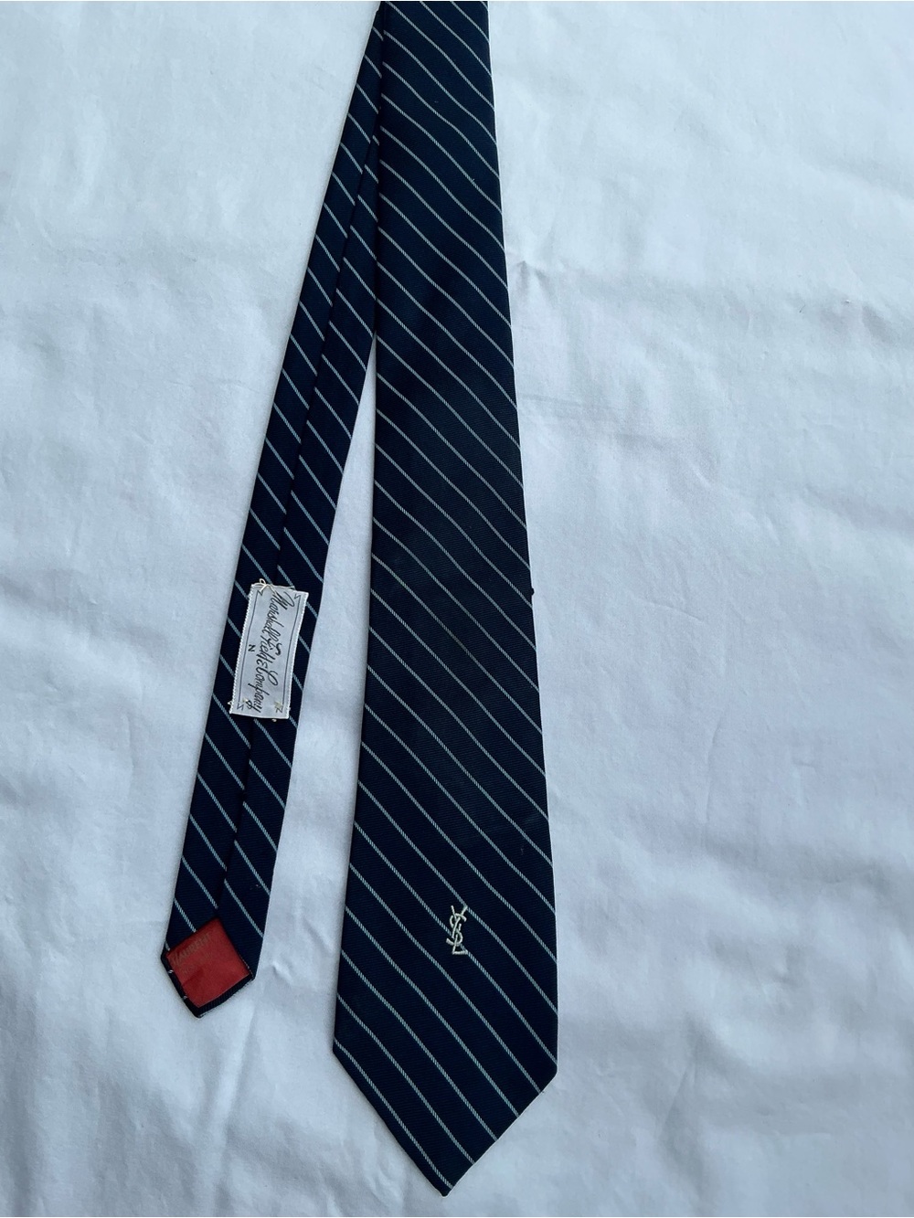 Yves Saint Laurent Men’s Navy Stripe Silk Tie👔